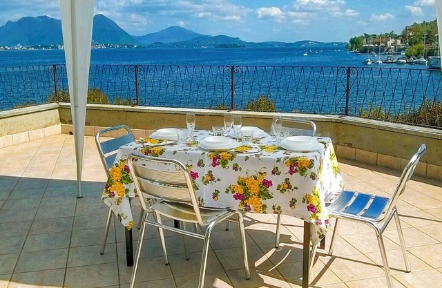 Geschmackvoll möblierte 2-Zimmer-Wohnung an der bezaubernden Seepromenade