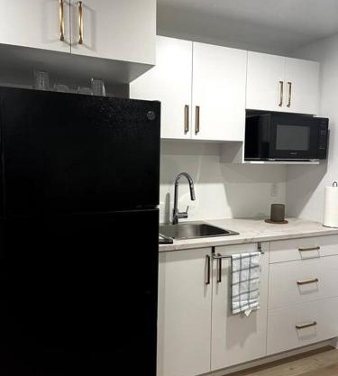Tastefully furnished Apartment 5 Mins from Airport
