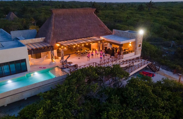 Tatich Sisal Bungalows