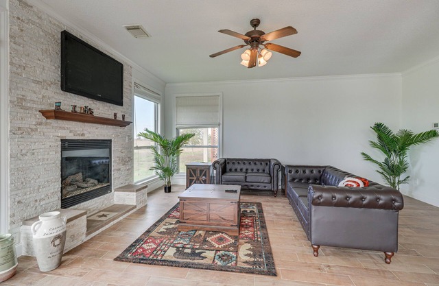 Taylor Home on 65 Acre Ranch, 2 Mi to Granger Lake
