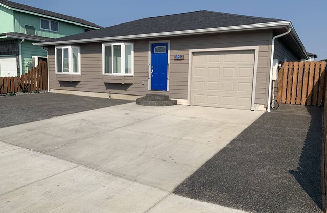 Taylor II House, ocean view, close to everything