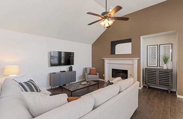 TCH - Inviting 3bd/2ba home in Dallas with Office