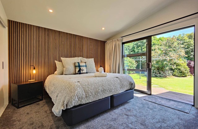Te Anau Happy Days Hideaway