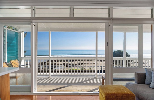 Te Hu - Ahipara Beachfront Bach