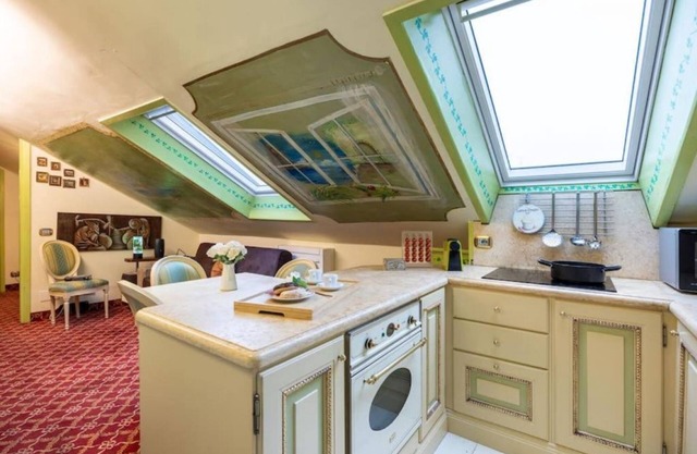 "Tea" Holiday Home 1km from Central Station