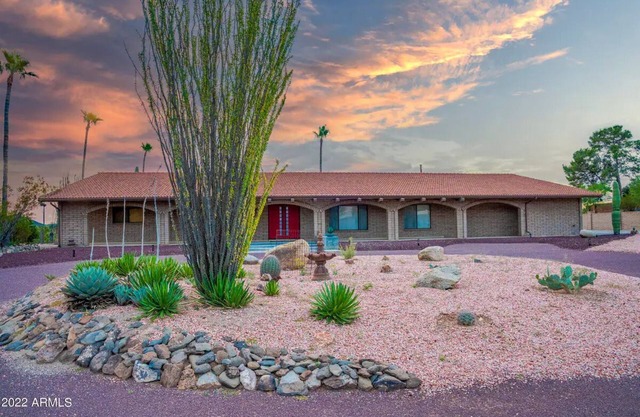 TEAM ROPERS RANCH HOUSE