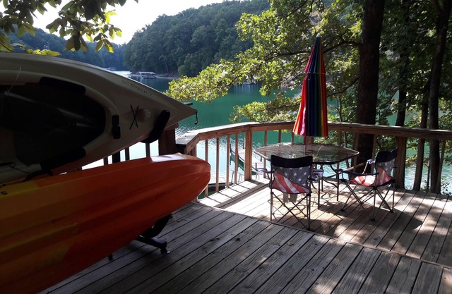 T-Stück Haus am schönen See Keowee