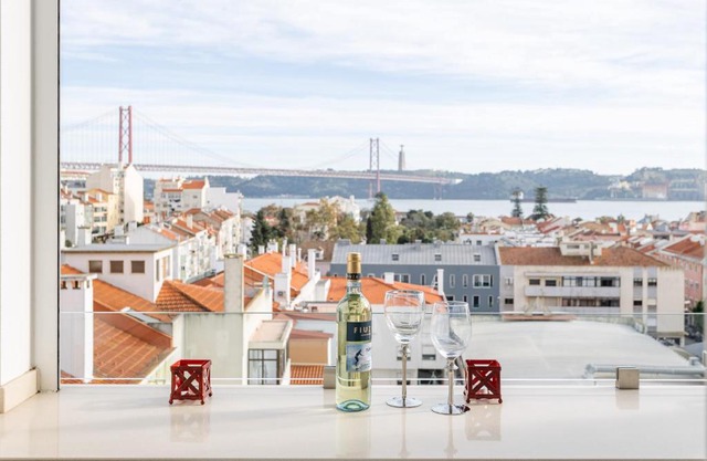 Tejo River View Apartment nearby Belém