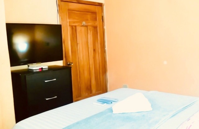 TELA BEACH GETAWAY Apt # 1 - Gemütlich, modern und ideal für Paare