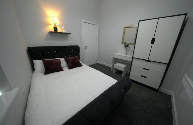 Telford - Apartment - Sleeps 5 - 85WS