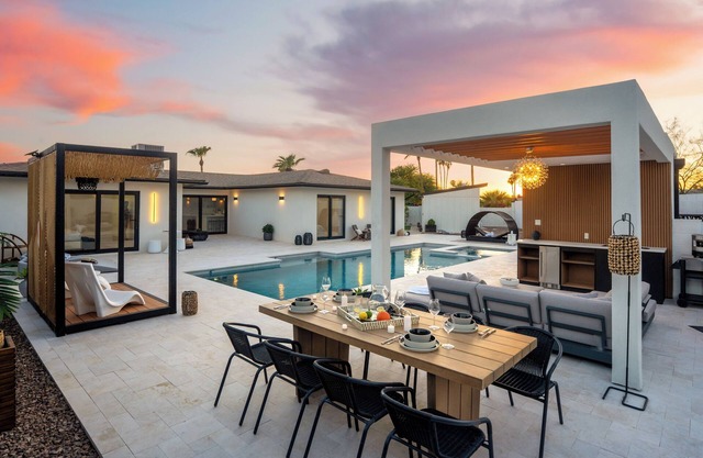 Tempe Luxe Hideaway: Pool, Spa, Sauna, Game Room, close to ASU and Downtown