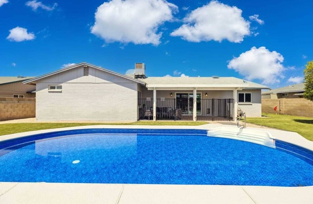 Tempe Oasis: Pool, Spa, Family Games, 9min to ASU