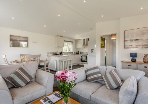 Tench Lodge