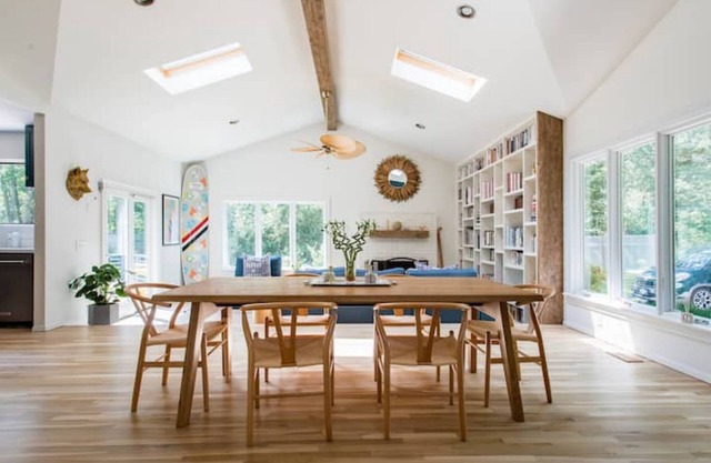 Tennis, Pool & Garden Compound with guest House:Hamptons Retreat