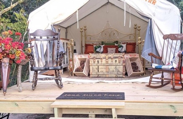 Tentrr Signature Site - Texas Glamp Camp