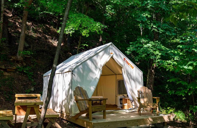 Tentrr State Park Site - WV Hawk's Nest State Park - Site G - Single Camp