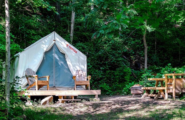 Tentrr State Park Site - WV Hawk's Nest State Park - Site C - Single Camp