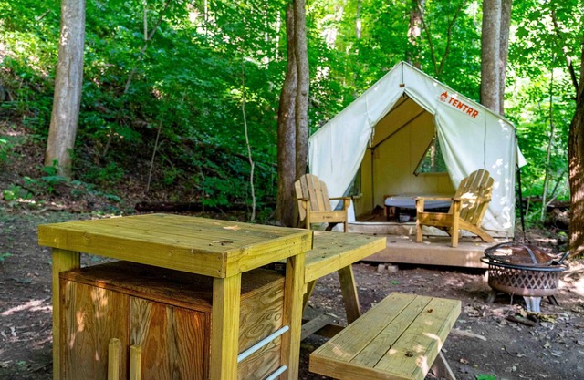 Tentrr State Park Site - WV Hawk's Nest State Park - Site E - Single Camp