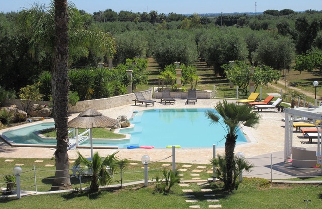 Tenuta Placella im Olivenhain mit privatem Pool. 5 km vom Sandstrand entfernt