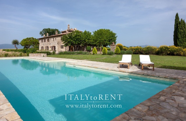 TENUTA PULCERIA, geräumige und luxuriöse Villa mit großem Pool, 360-Grad-Blick