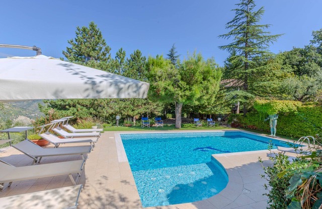 Tenuta Rosara, altes Bauernhaus und Villa mit Pool und Jacuzzi, nur 5 km von Ascoli Piceno entfernt