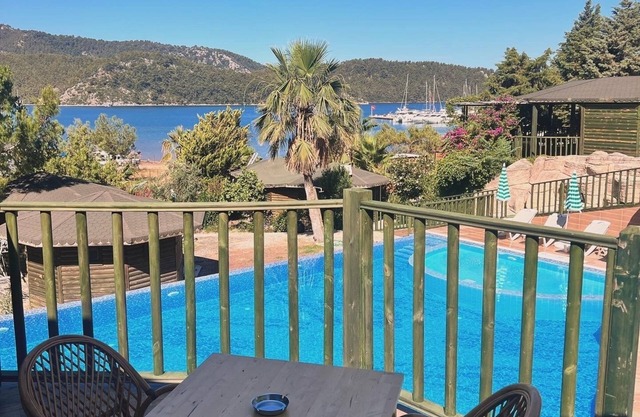Teras Orhaniye