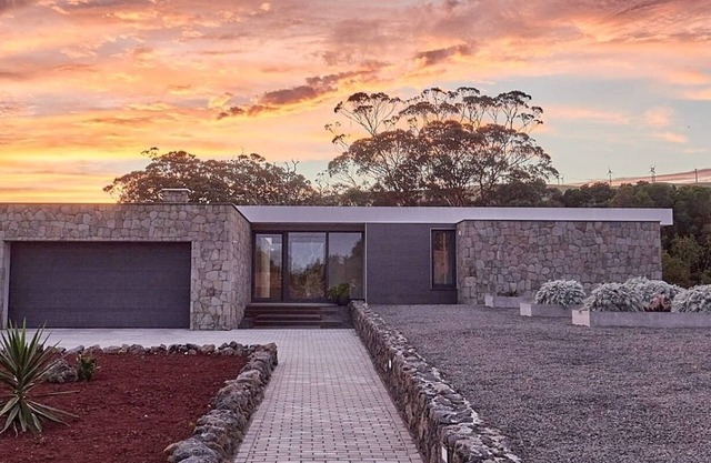 Terceira Casa Azul- Ultra Modern Home with Pool in a Historic Floral Paradise