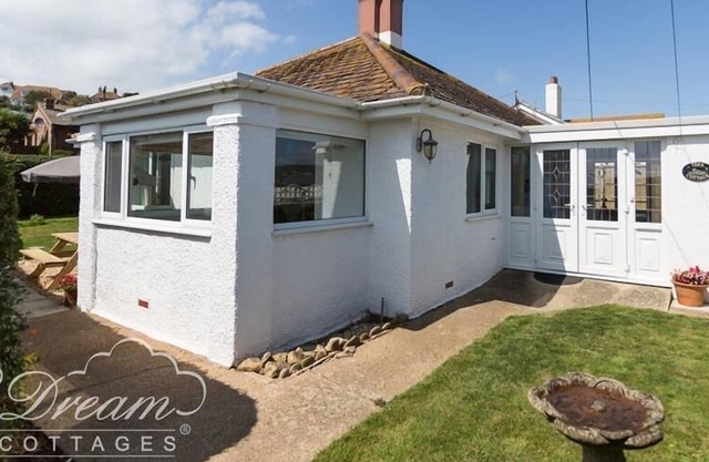 TERN COTTAGE, familienfreundlich, mit Garten in der West Bay, Ref 994718