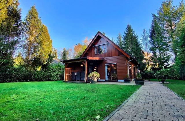 Ferienhaus mit schönem Garten