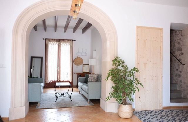 Reihenhaus in einem wunderschönen mediterranen Dorf 3 km vom Meer