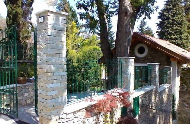 Terraced studio on a botanical garden, facing lake Maggiore