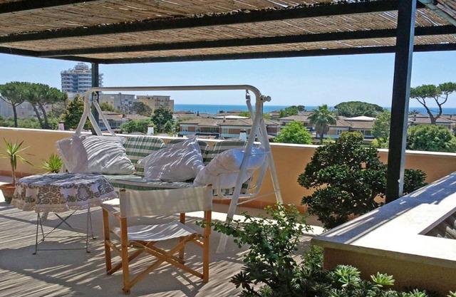TERRACINA SCHÖNES PENTHOUSE IN DER NÄHE DES MEERES GROSSE TERRASSE