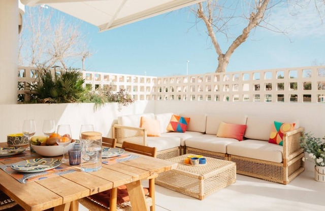 Terrasses - Beach apartment with swimming pool