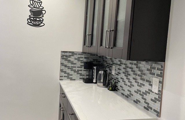 Terrific 2-bedroom apartment in Roosevelt with AC, WiFi. Very peaceful & quiet