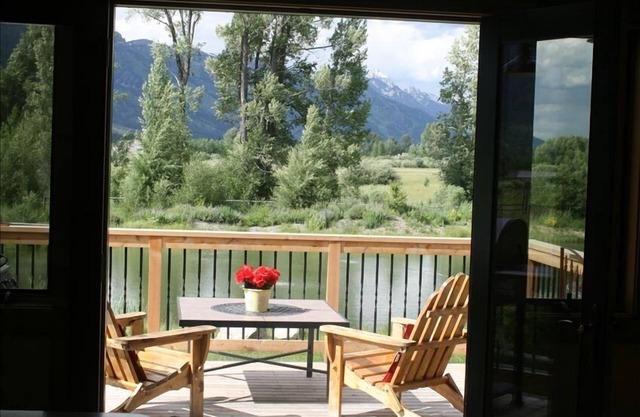Fun Cabin, Teton & Pond Views, Pferde, Ziegen, Wildlife; Herbst- und Winterdaten