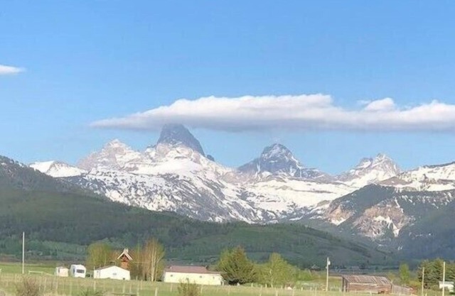 Teton Top Shop with a view of the Tetons