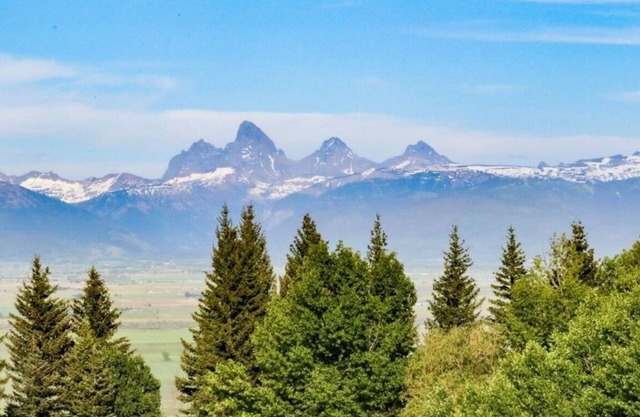 Teton Tranquility -unparalleled stunning views of the Tetons and Canyons.