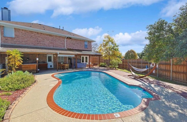 Texan 5/3 Oasis - Hot tub, Pool, Cinema Room
