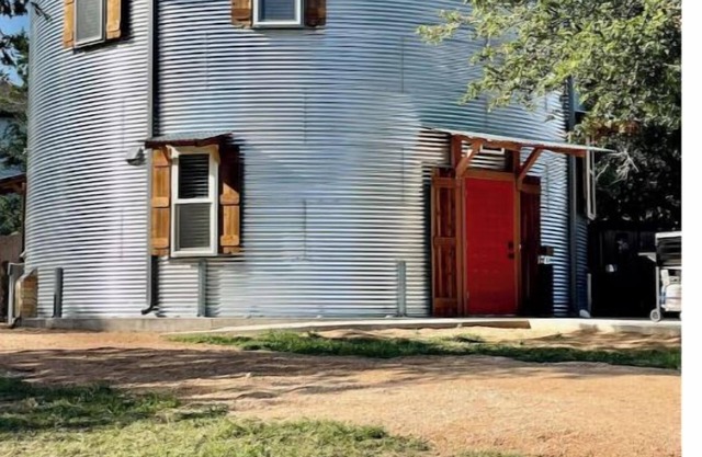Texas Living, Silo Style