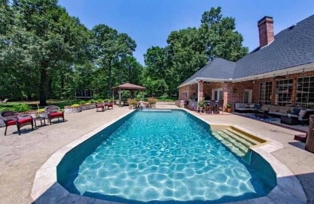 Texas Vacation Home with Infrared Sauna, Hot Tub, and more!