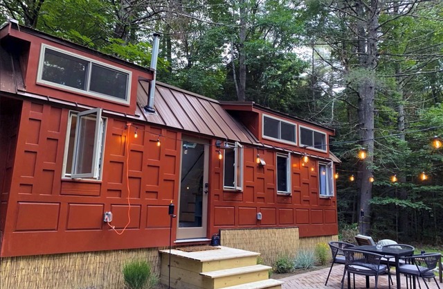 Thainy House, 6-Acre Retreat: Gardiner, ME
