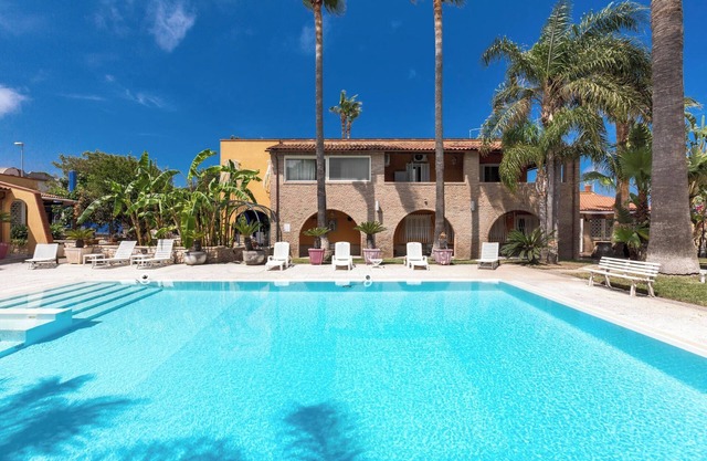 Thalissa Beach House - Villa by BarbarHouse