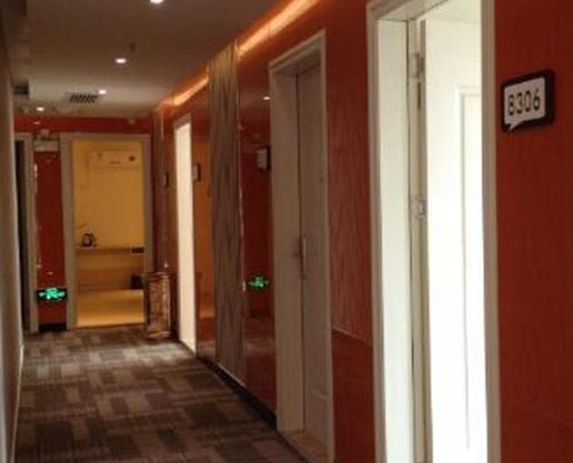 Thank Inn Chain Hotel Jiangxi Yichun Fengcheng Dongfanghong Avenue