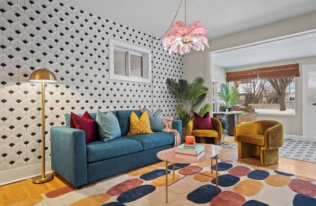 That 70's Show | 2 Bed Retro Getaway | BBQ & More!