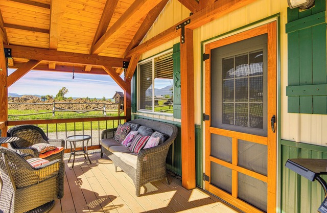 Thayne Retreat w/ Mountain Views - Near Trails!