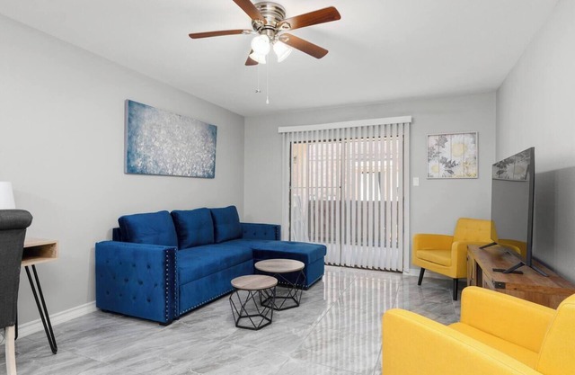 The 3 Queen Modern by 802 & Paredes