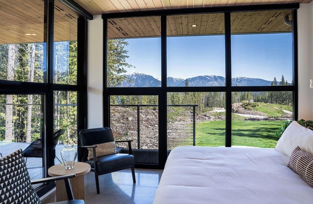 The Alder - Shelter Bay Estates Modern Chalet