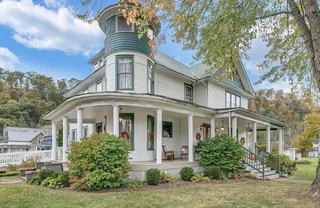 The Alderson Inn