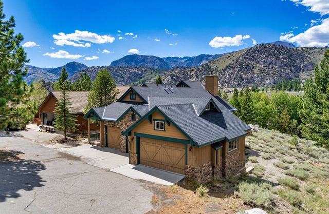 The Alpine Chalet - Sleeps 14!