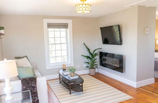 The Annex- cozy cottage in Merrickville village